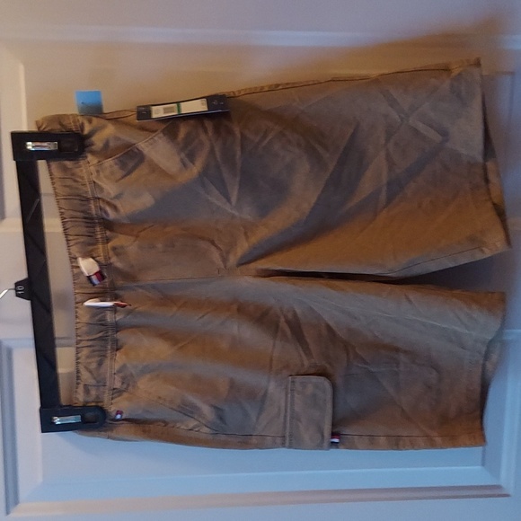 Boy's Tommy Hilfiger shorts - Picture 1 of 8